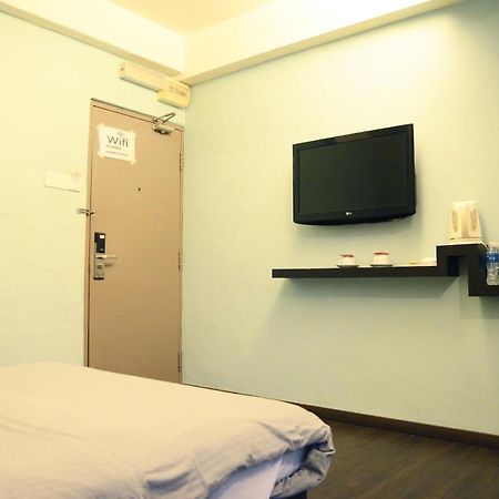 Newland Hotel Johor Bahru Buitenkant foto